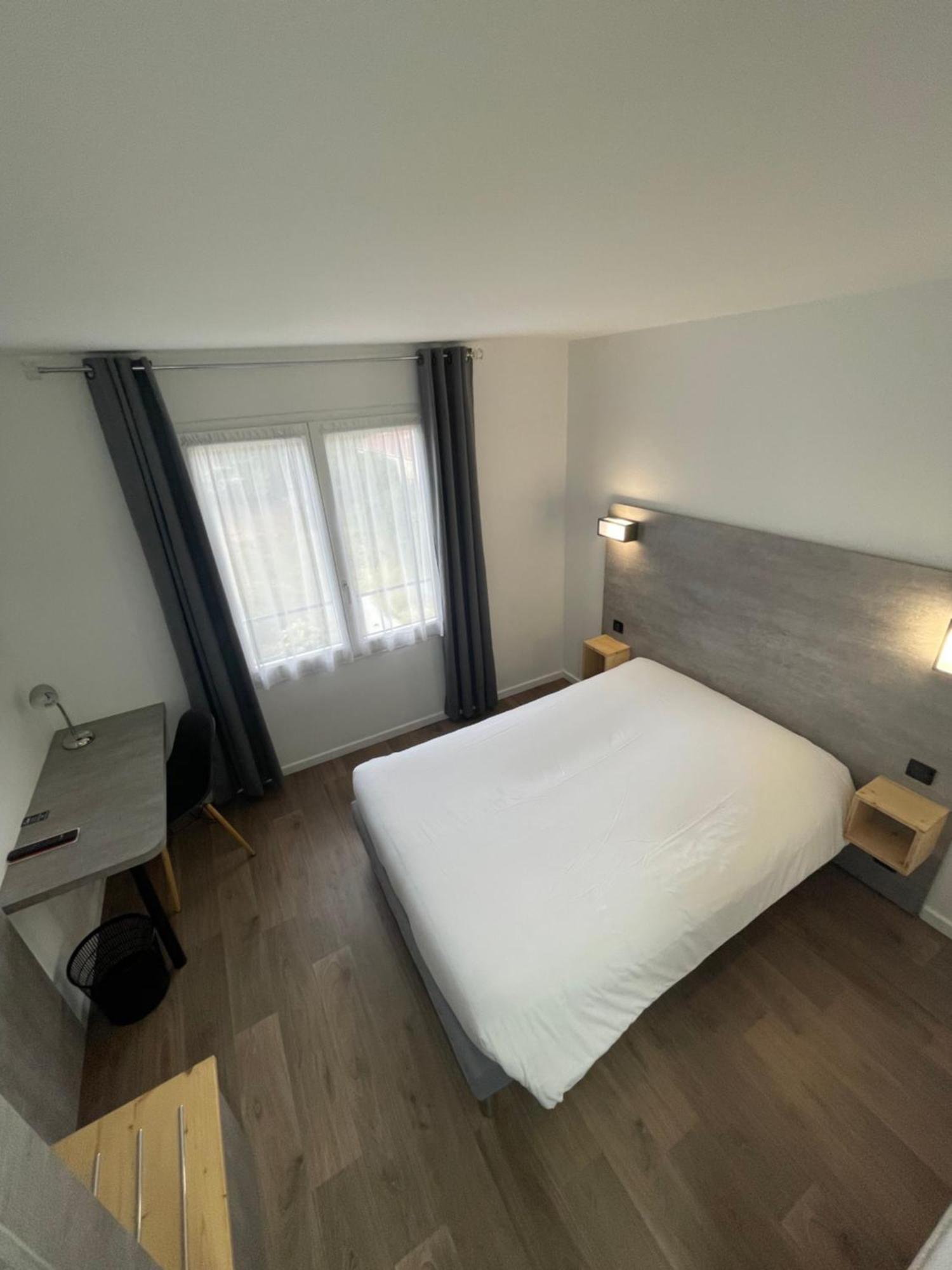 Neuves-Maisons Hotel Castel מראה חיצוני תמונה