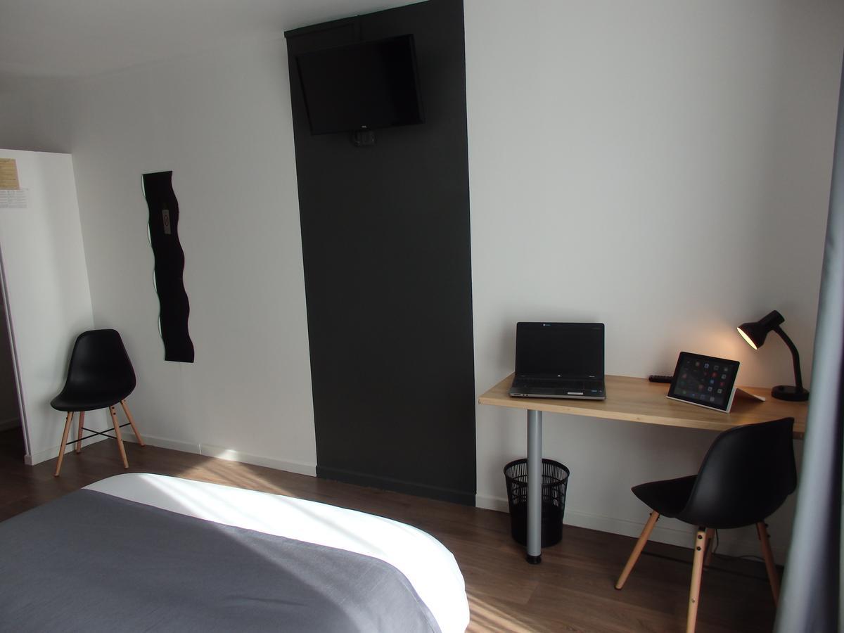 Neuves-Maisons Hotel Castel מראה חיצוני תמונה