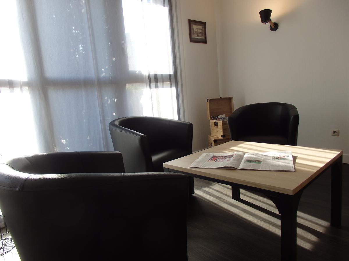 Neuves-Maisons Hotel Castel מראה חיצוני תמונה