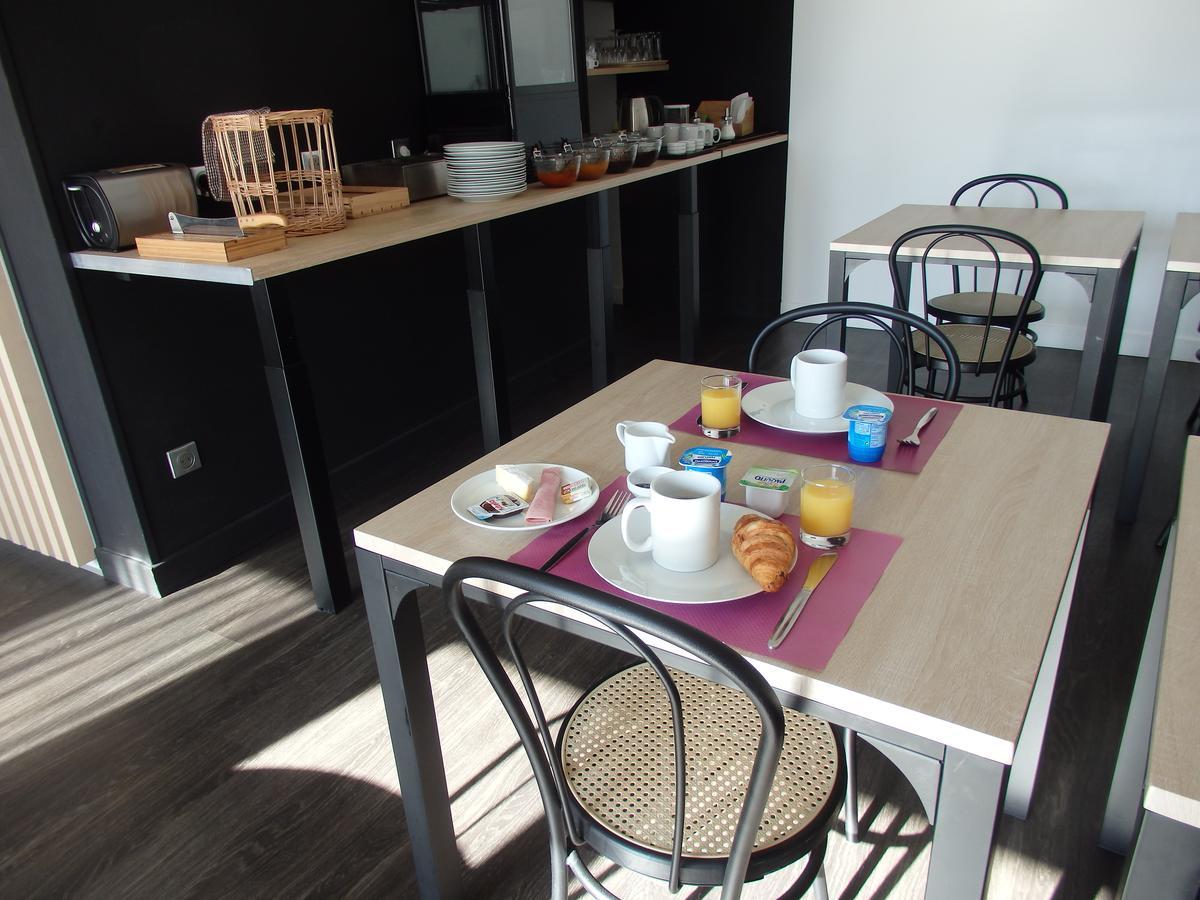 Neuves-Maisons Hotel Castel מראה חיצוני תמונה